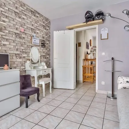 Charmant Appartement T1 Dans Le Quartier Crimee パリ