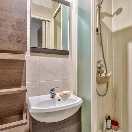 Charmant Appartement T1 Dans Le Quartier Crimee *